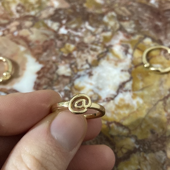 Set of 4 Gold-Colored Metal Rings with Punctuation Marks - Picture 3 of 9
